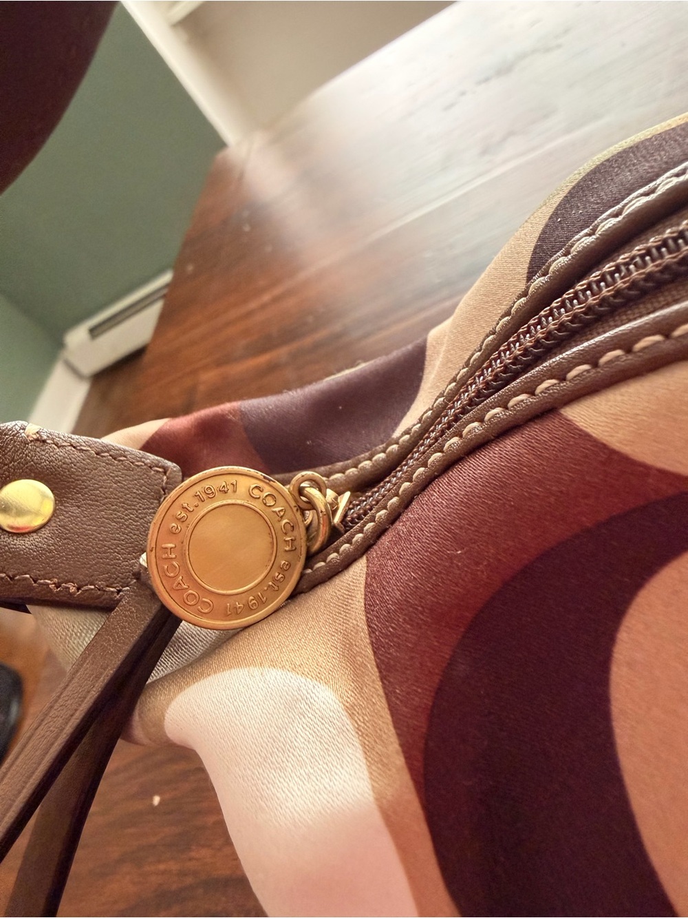 Vintage Coach Y2K Neutral Multi-Tone Signature Pattern Bag - Picture 2 of 7